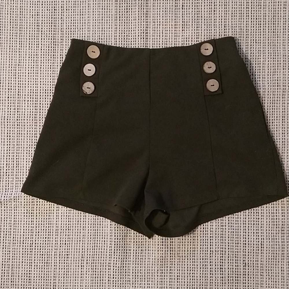 High Rise dark green fabric shorts